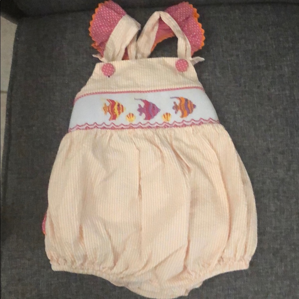 Smocked bubble